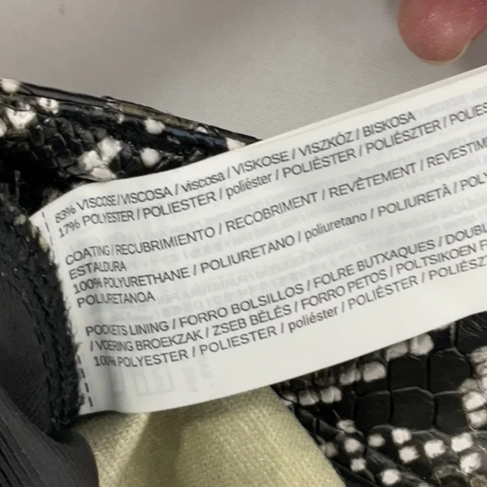 NWT women’s MANGO python print capri pants, size 2 - Picture 6 of 7